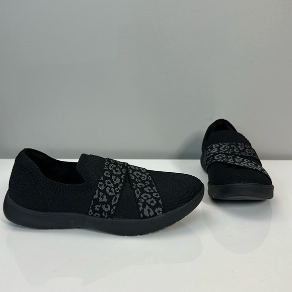 Clarks Cloudsteppers Adella Stride Black Leopard Print Loafers Size 7 - Picture 1 of 15
